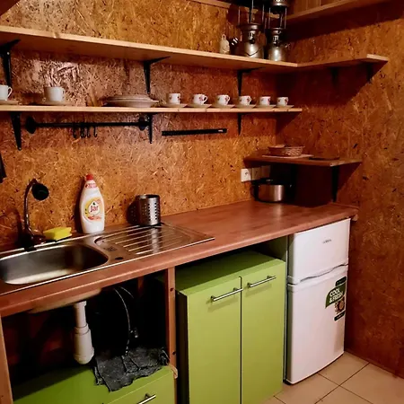 Chaloupka Nedaleko Monince * Susetice